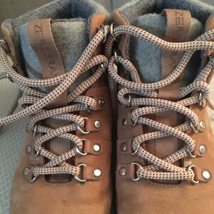 Grand Zero Cole Haan Ankle Booties Hiking Boots Waterproof Tan Nubuck Leather